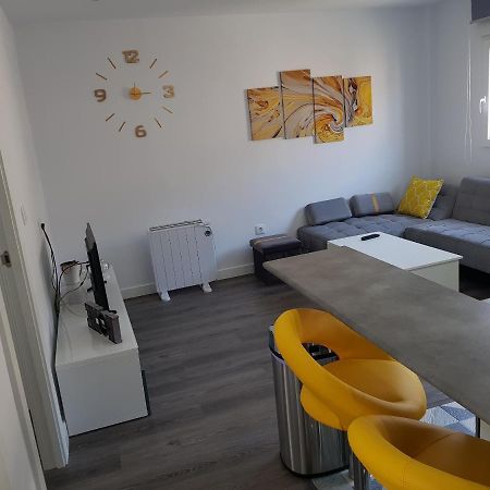 Apartamento Los Rios ซานตานเดร์ ภายนอก รูปภาพ