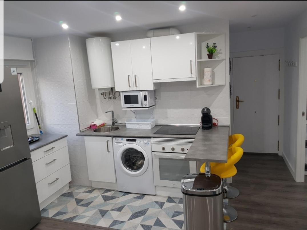 Apartamento Los Rios ซานตานเดร์ ภายนอก รูปภาพ