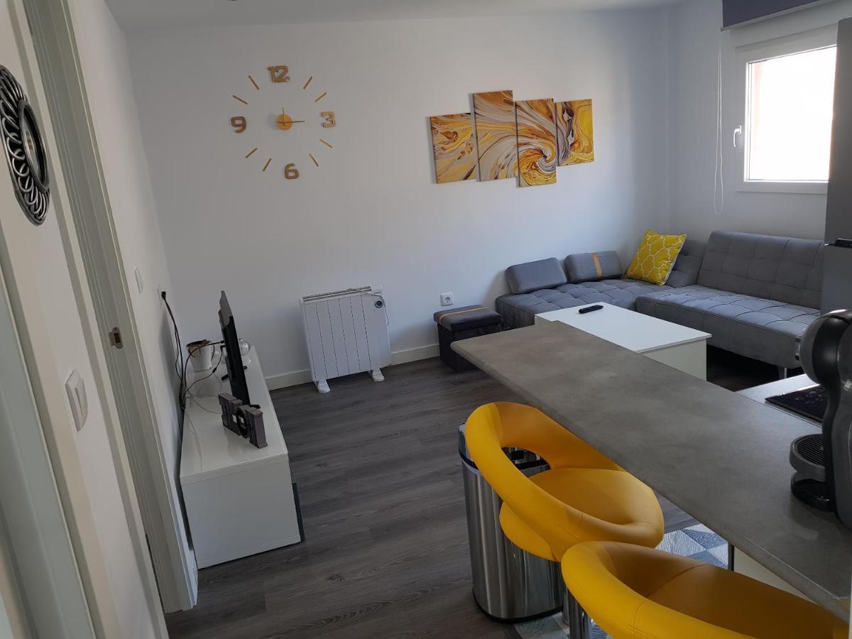 Apartamento Los Rios ซานตานเดร์ ภายนอก รูปภาพ